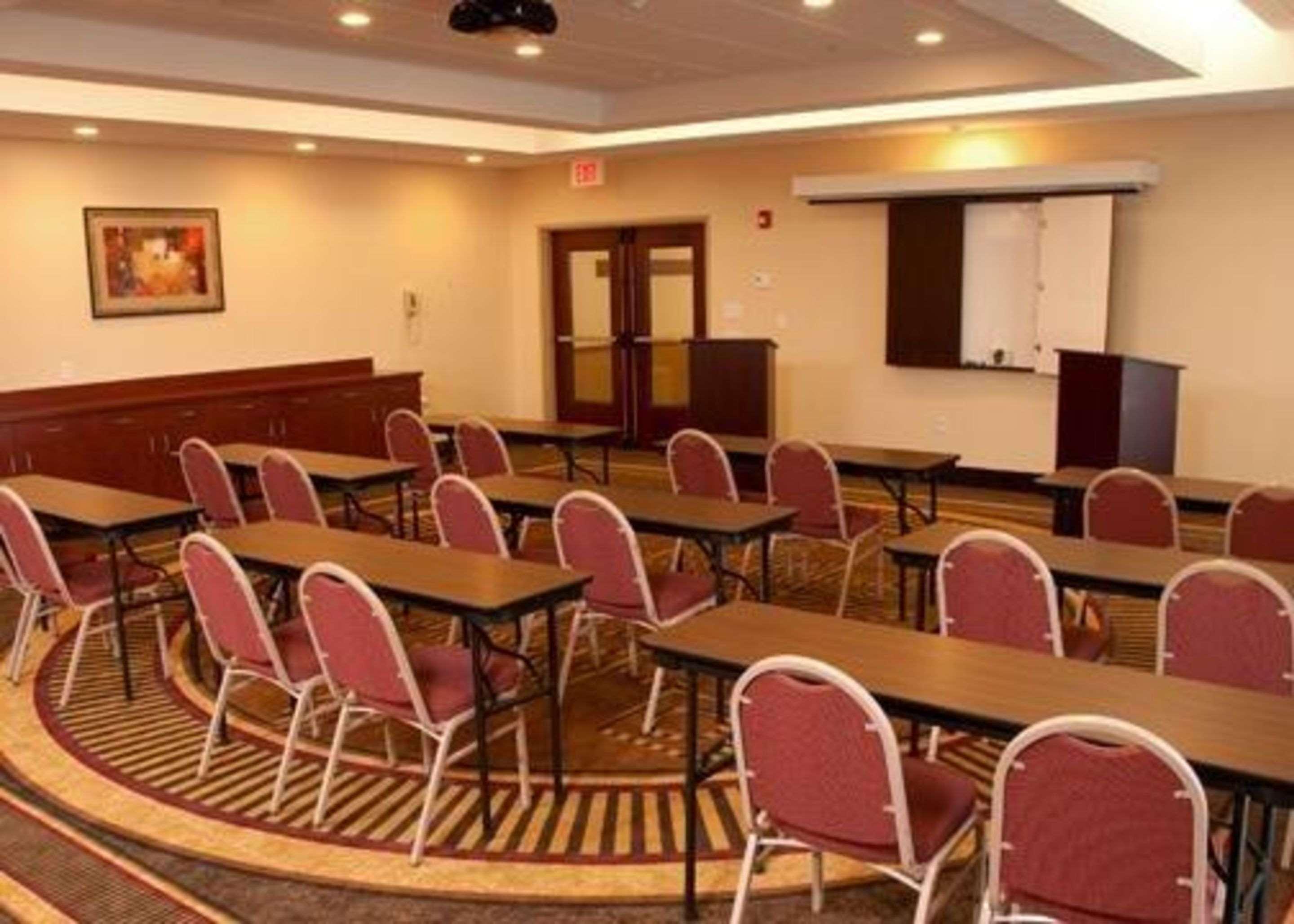 Comfort Inn & Suites Kent - University Area Extérieur photo