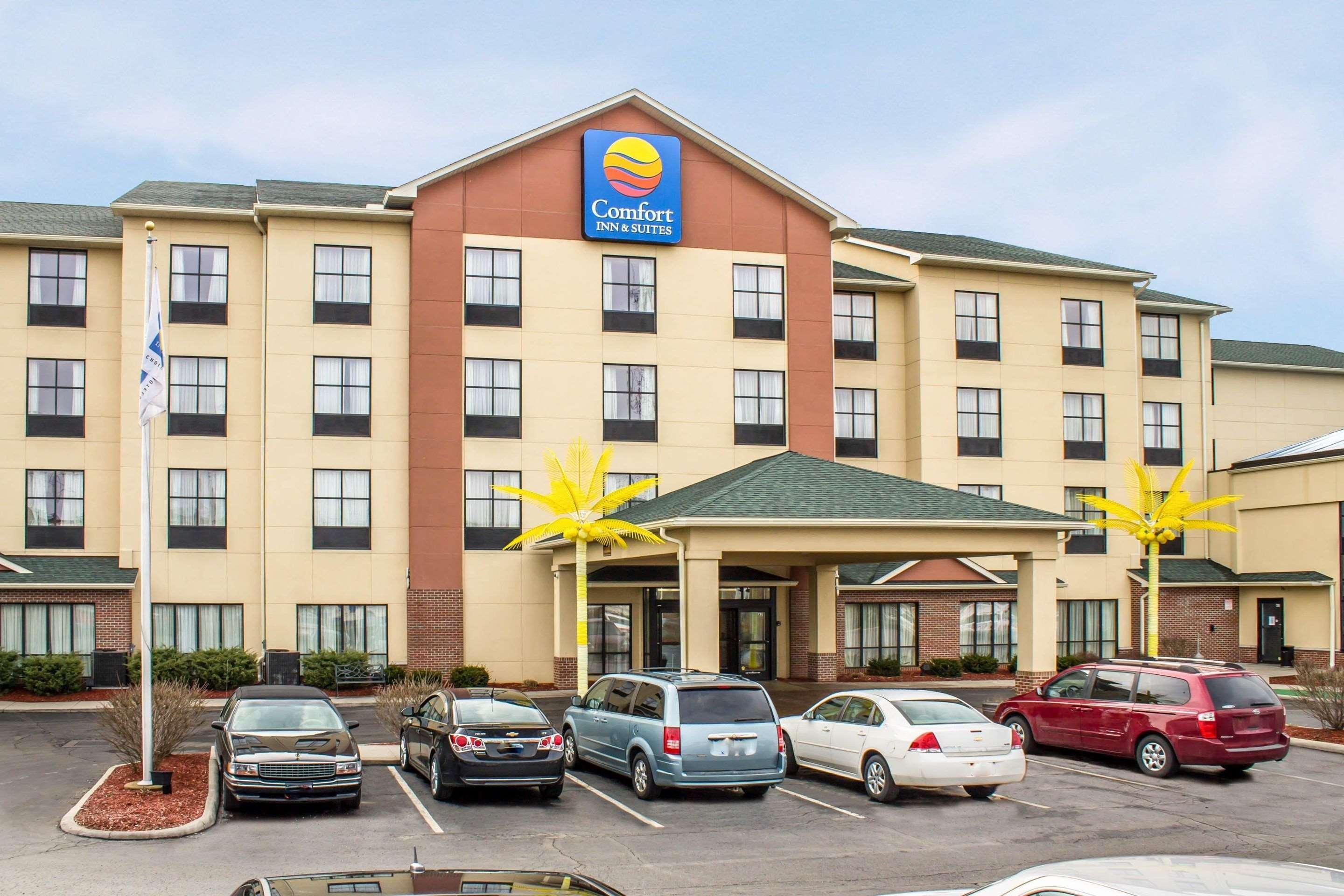 Comfort Inn & Suites Kent - University Area Extérieur photo