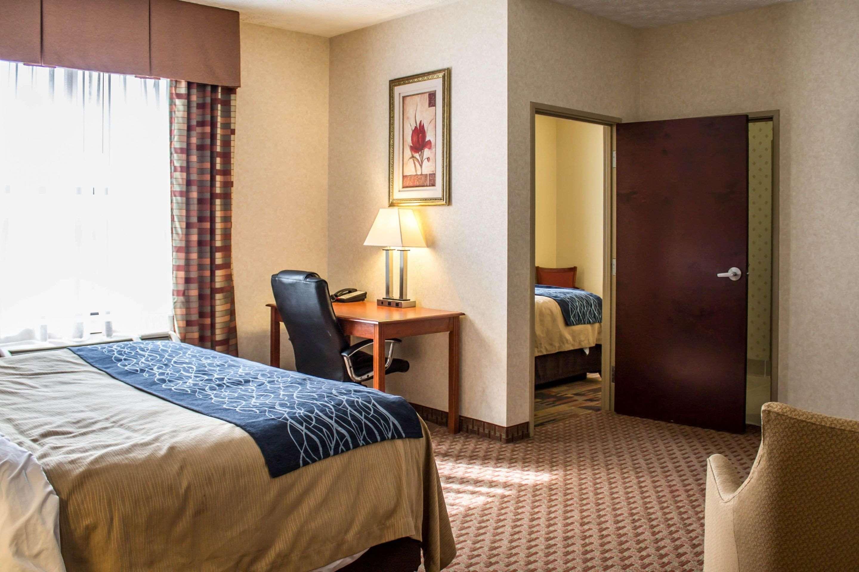 Comfort Inn & Suites Kent - University Area Extérieur photo