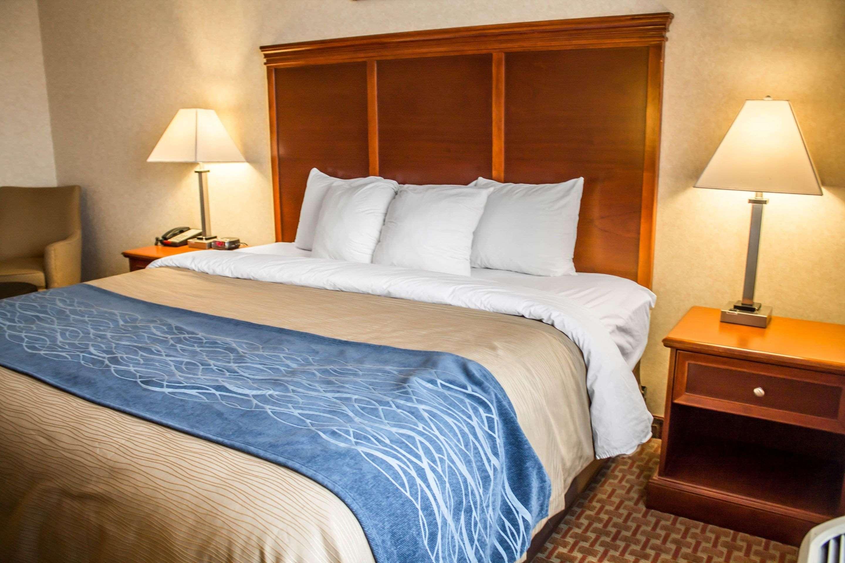 Comfort Inn & Suites Kent - University Area Extérieur photo